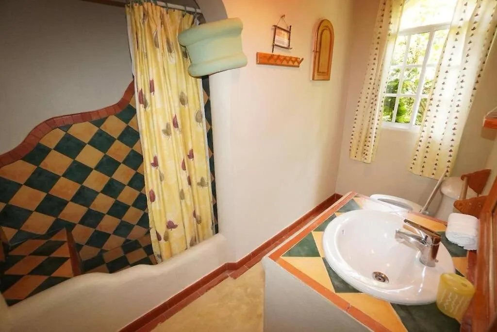 Villa Playa Bonita, Pool, Tropical Gardens Las Terrenas